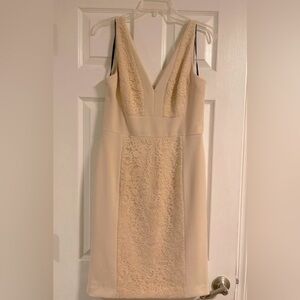 Vera Wang Ivory Zippered Garment